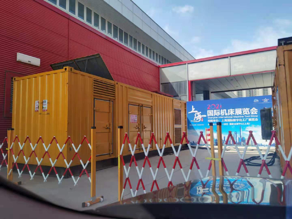 博爱发电车出租-发电机无电压或电压太低怎么办？